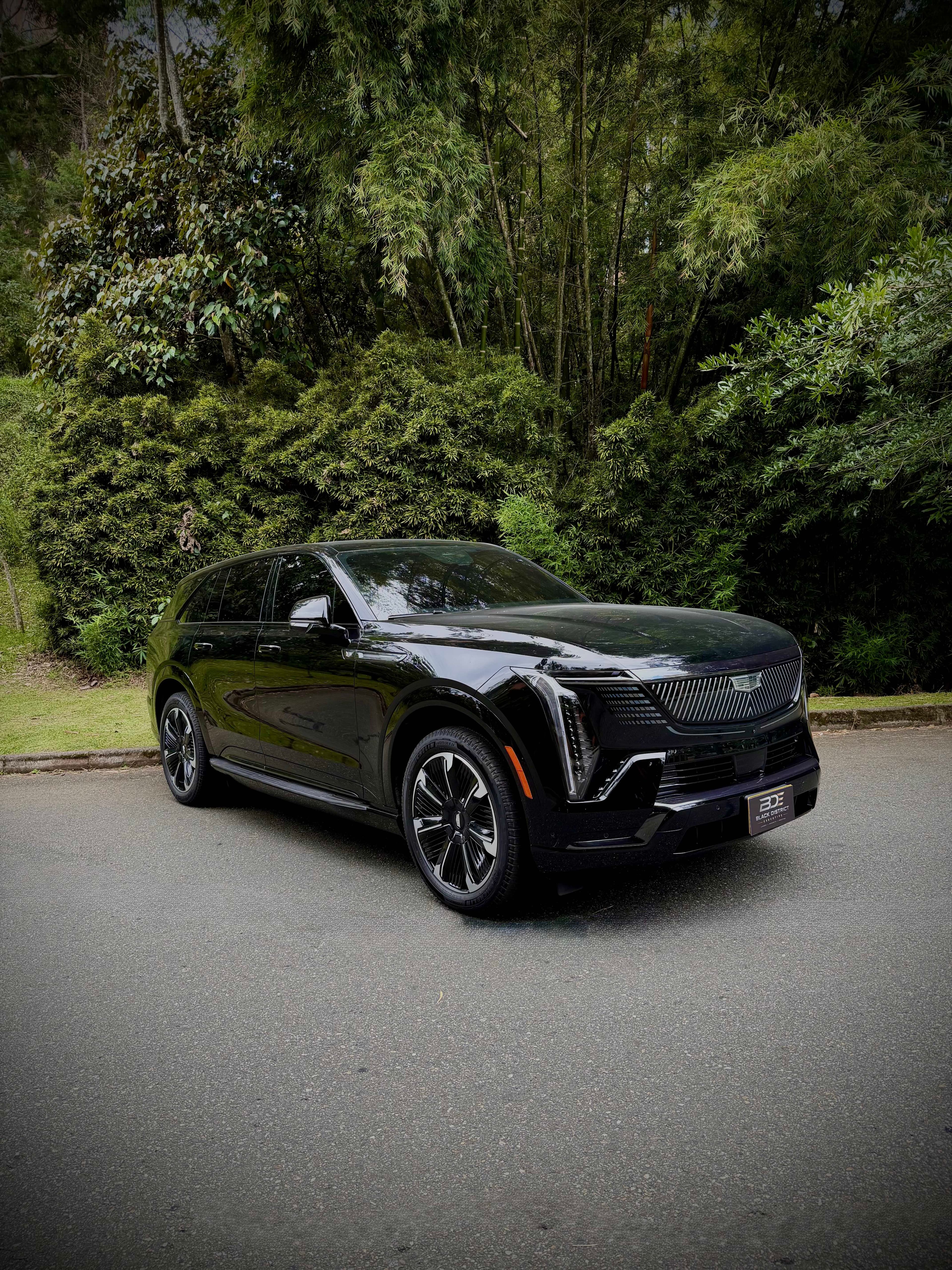 Cadillac Escalade IQ Sport — foto 1 de 7