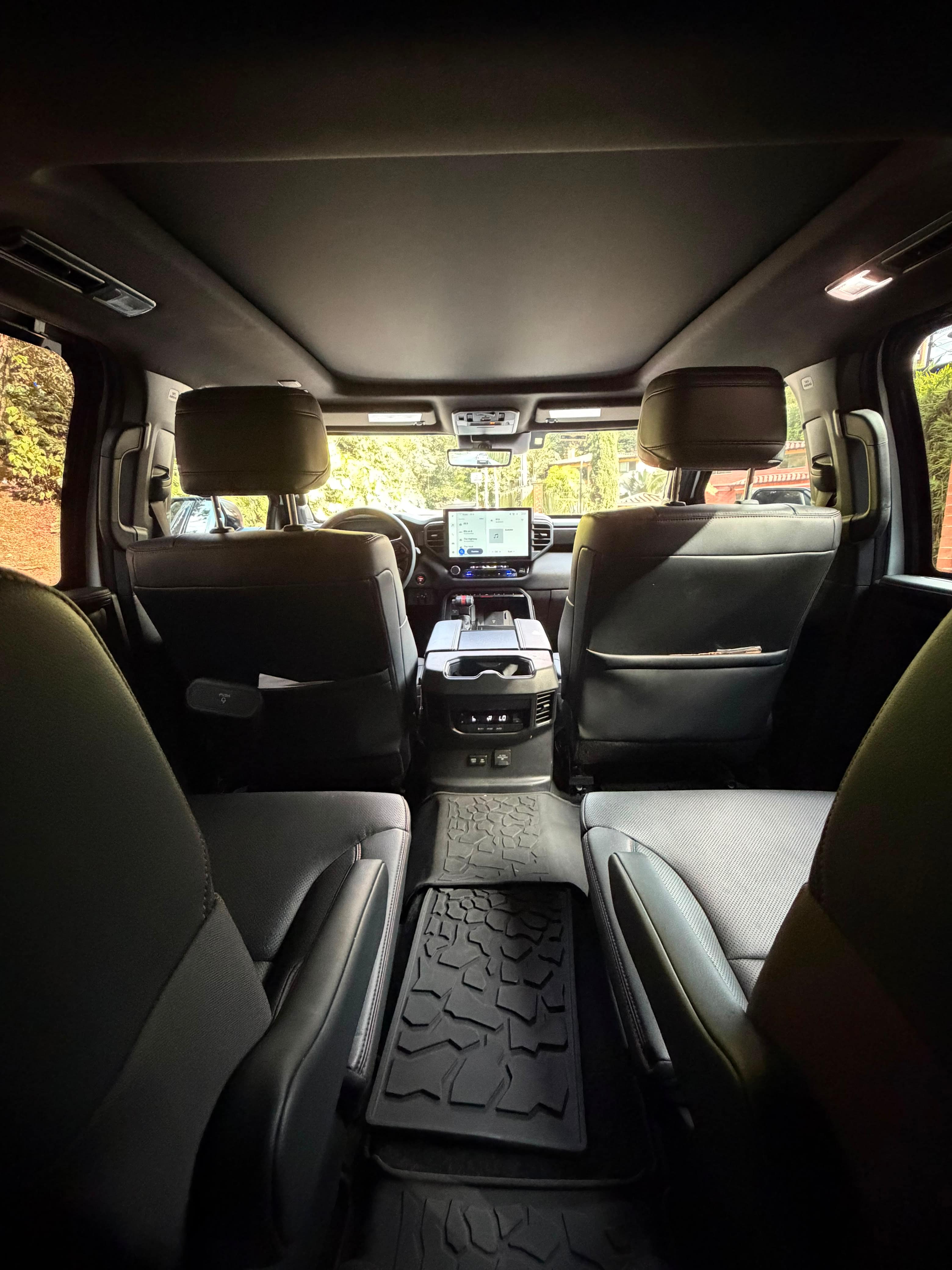 Toyota Sequoia TRD Pro Blindaje N2 — foto 3 de 4