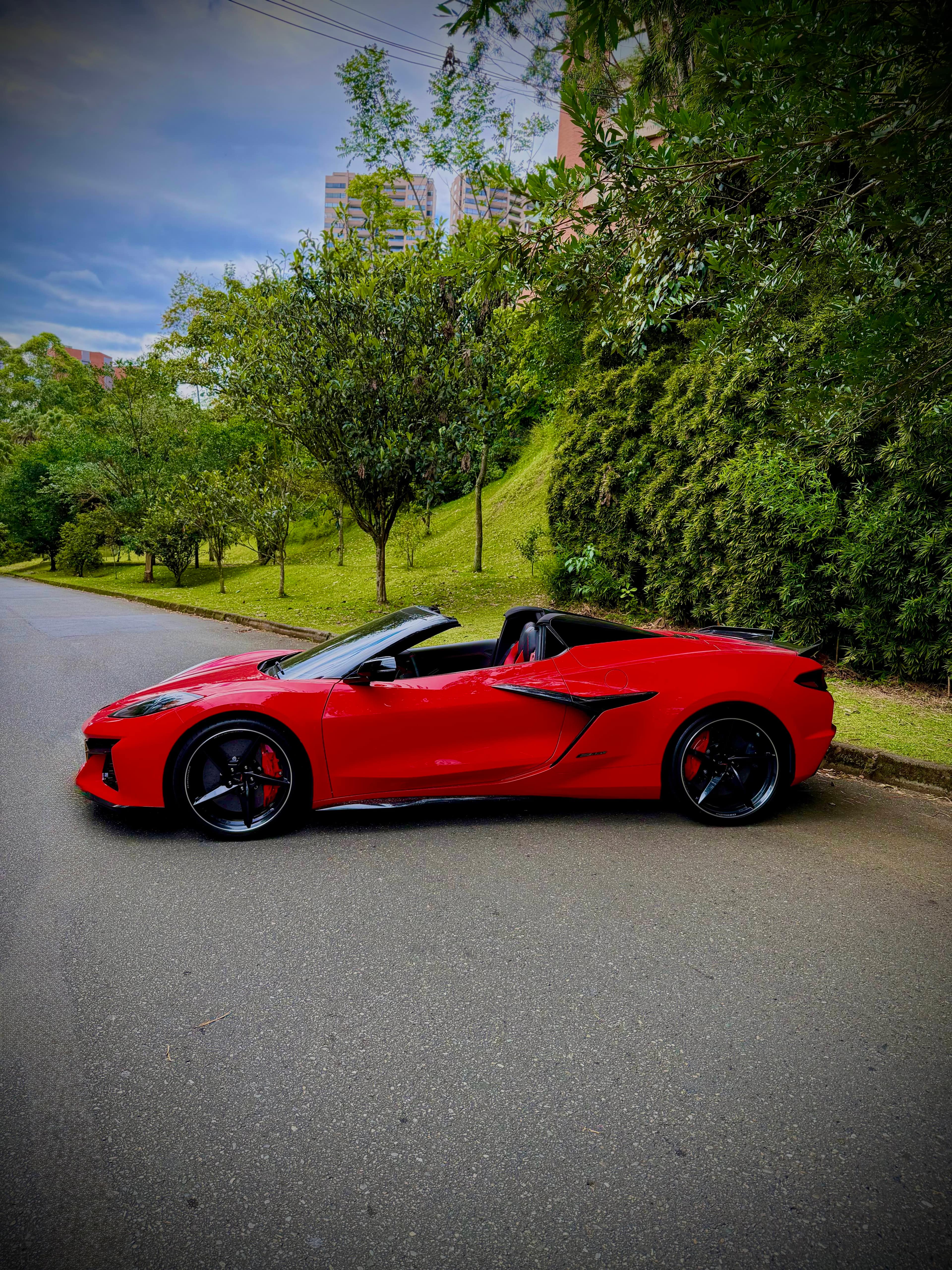 Chevrolet Corvette E-Ray 2LZ Convertible — foto 3 de 7