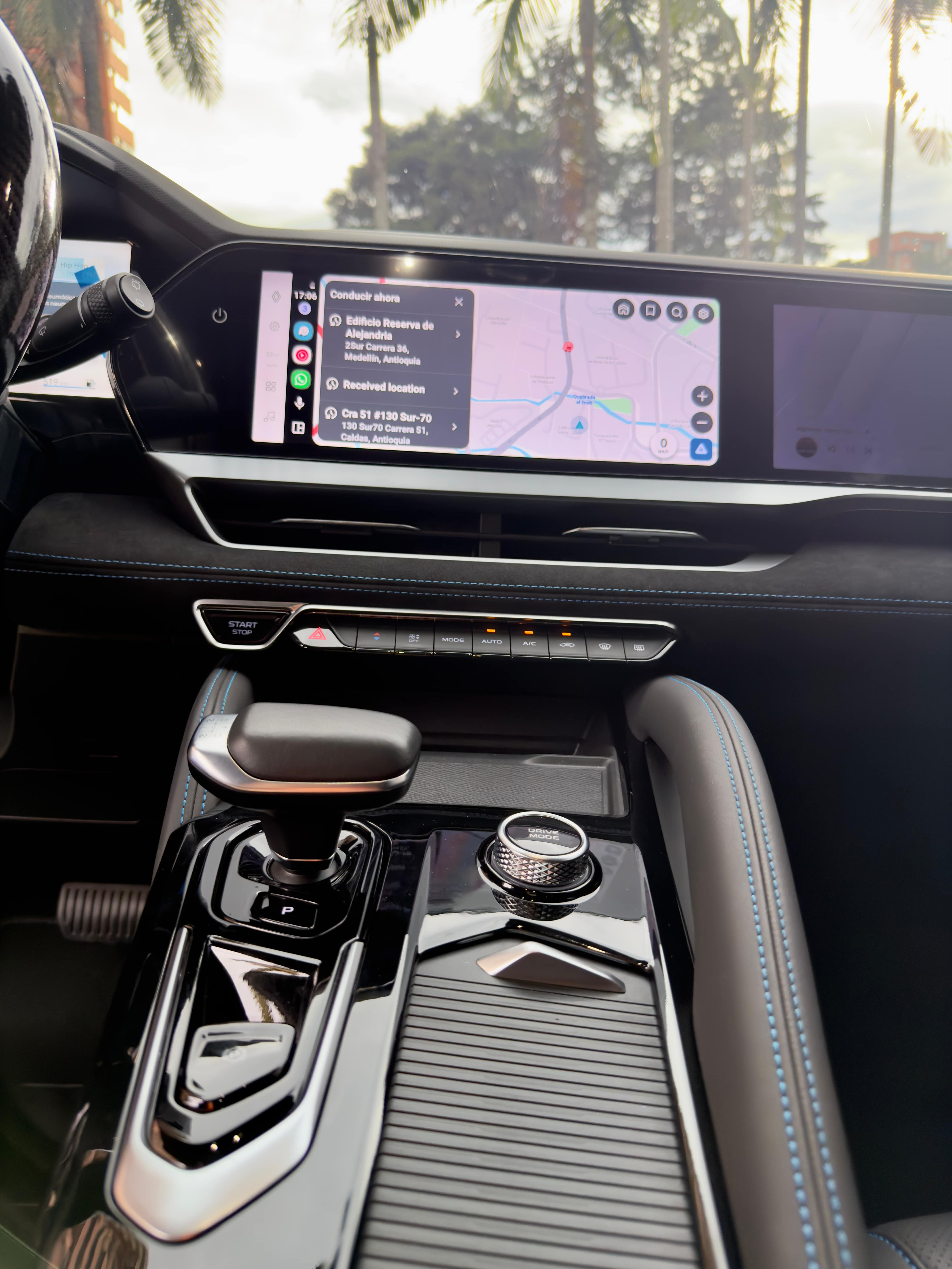 Renault Koleos E-Tech — foto 6 de 6